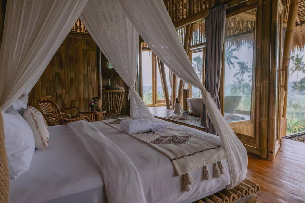 Makerti Bali~Bamboo House Villa Selat Buitenkant foto