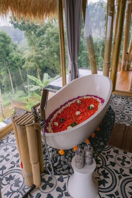 Makerti Bali~Bamboo House Villa Selat Buitenkant foto