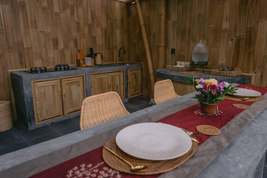 Makerti Bali~Bamboo House Villa Selat Buitenkant foto