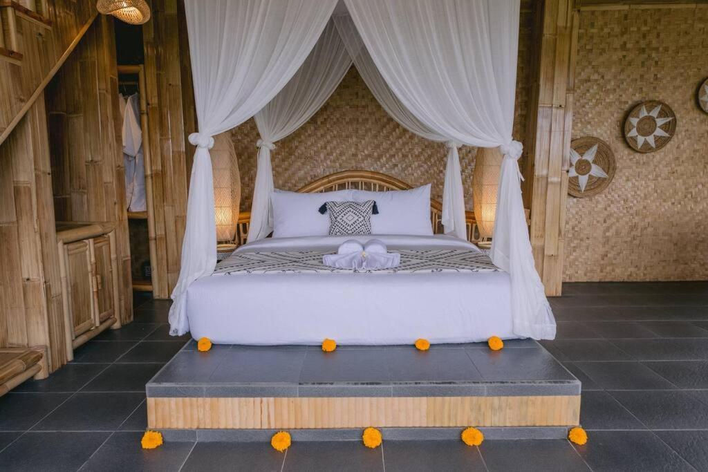 Makerti Bali~Bamboo House Villa Selat Buitenkant foto
