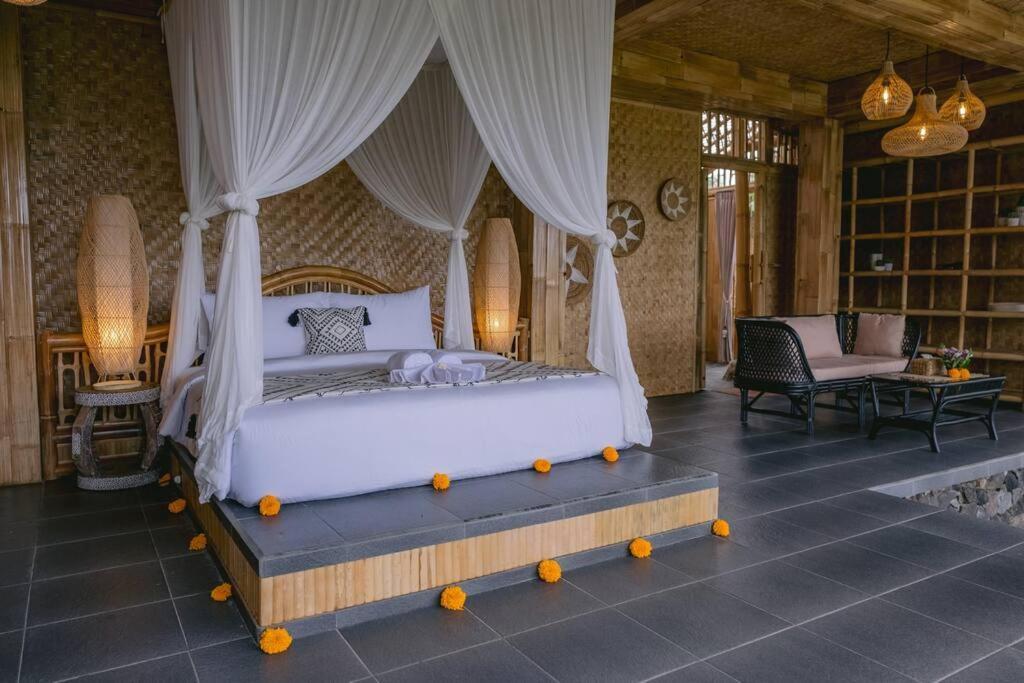 Makerti Bali~Bamboo House Villa Selat Buitenkant foto