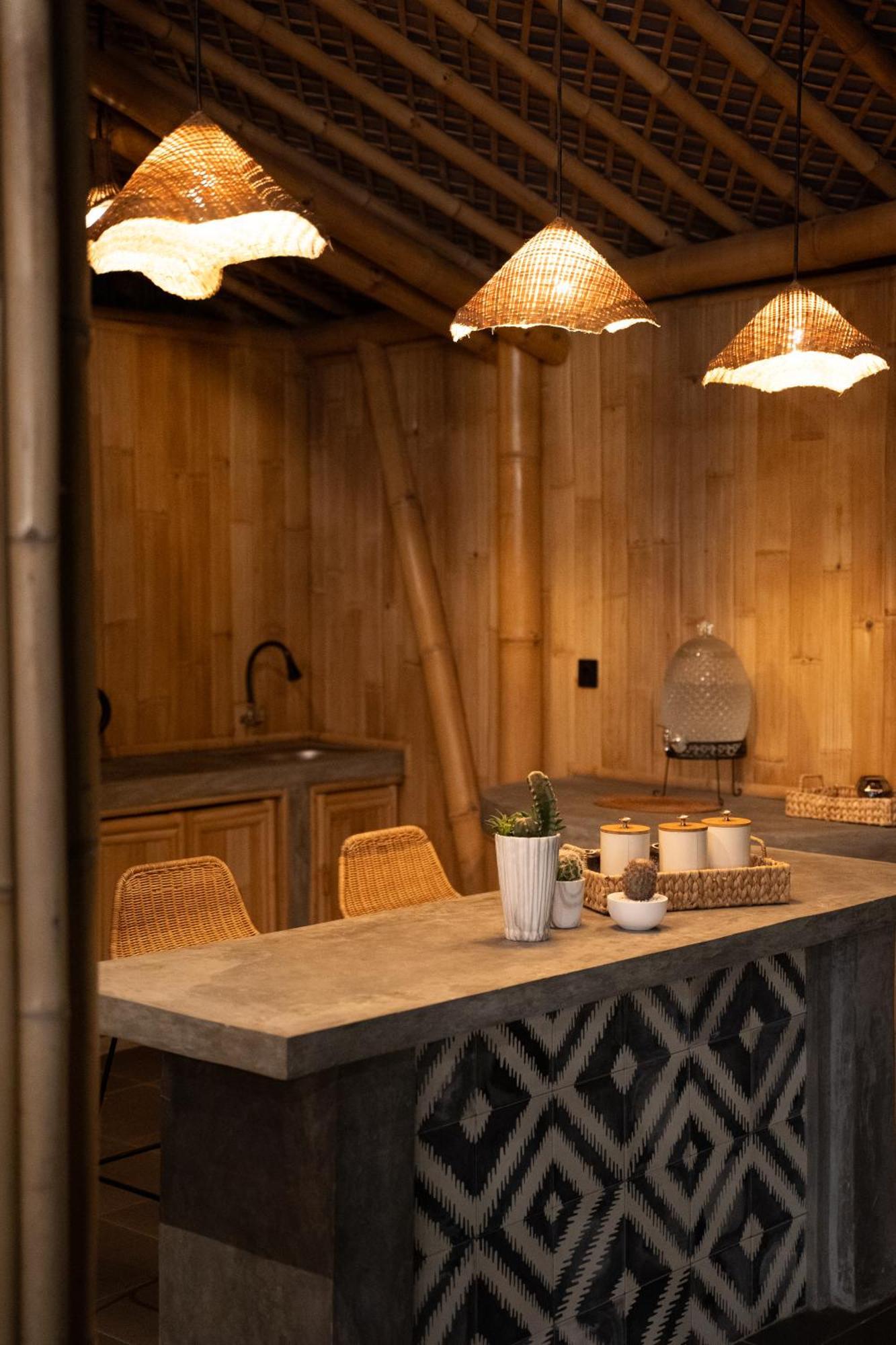 Makerti Bali~Bamboo House Villa Selat Buitenkant foto